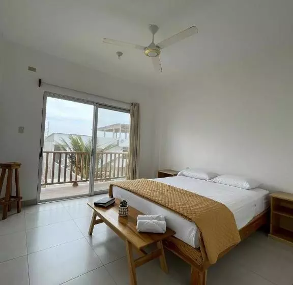 Majatalo Samana Hostal, Puerto Engabao