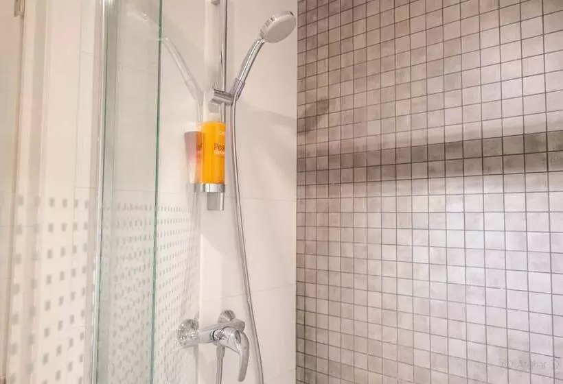 Oneluxstay Antwerp City Centre