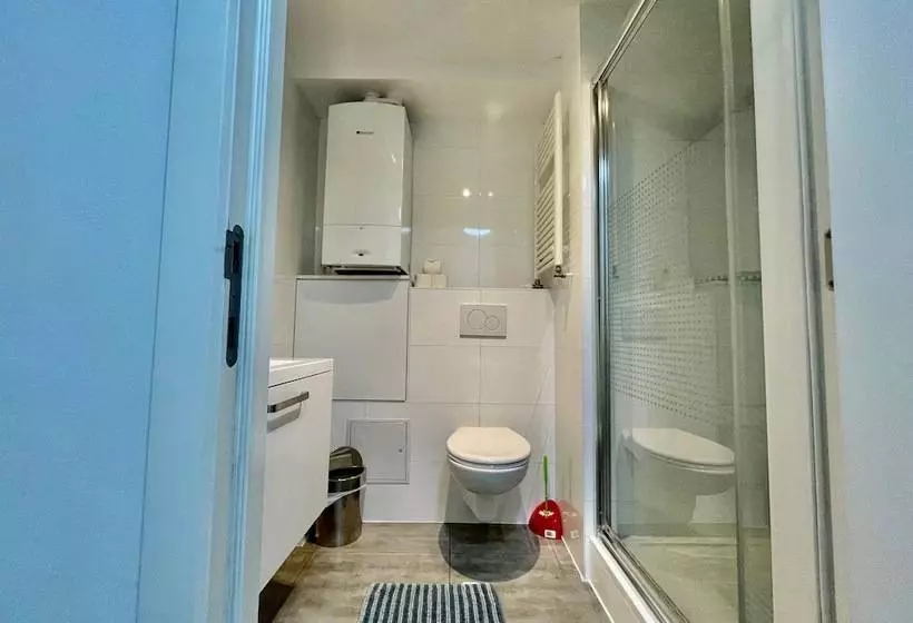 Oneluxstay Antwerp City Centre
