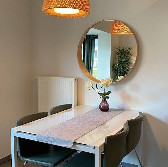 Oneluxstay Antwerp City Centre