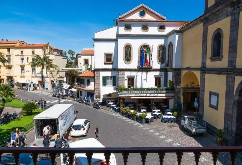 Aamiaismajoitus (B&B) Sant Antonino Luxury Suite