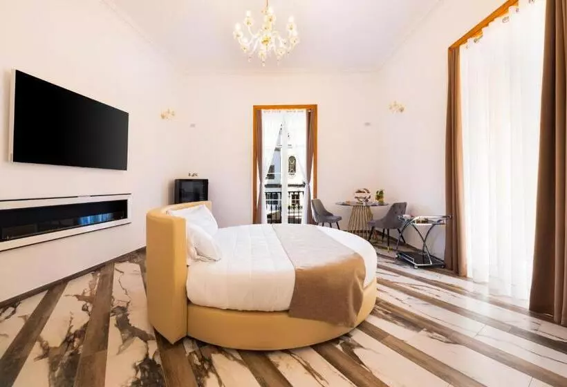 Aamiaismajoitus (B&B) Sant Antonino Luxury Suite