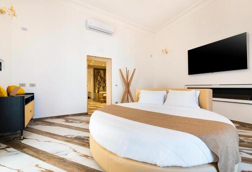 住宿加早餐 Sant Antonino Luxury Suite