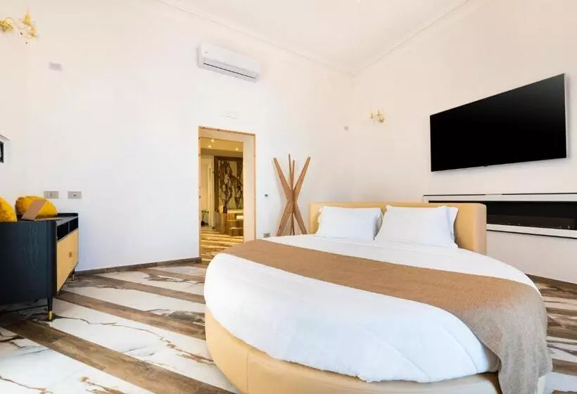 Aamiaismajoitus (B&B) Sant Antonino Luxury Suite