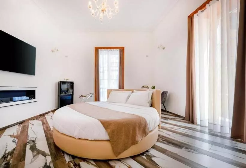 Aamiaismajoitus (B&B) Sant Antonino Luxury Suite