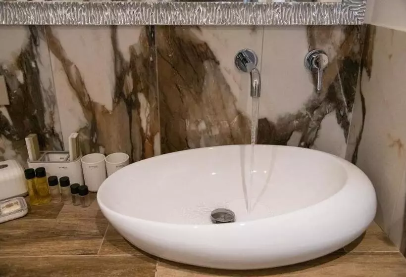 Aamiaismajoitus (B&B) Sant Antonino Luxury Suite