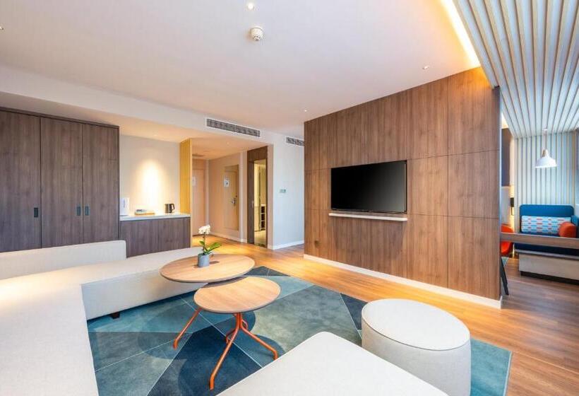 호텔 Holiday Inn Express Xinji City Center, An Ihg