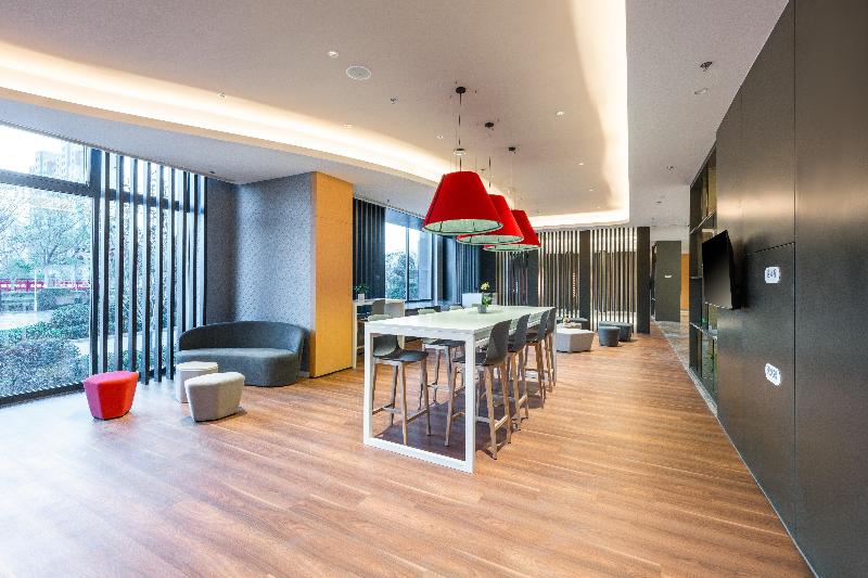 호텔 Holiday Inn Express Xinji City Center, An Ihg