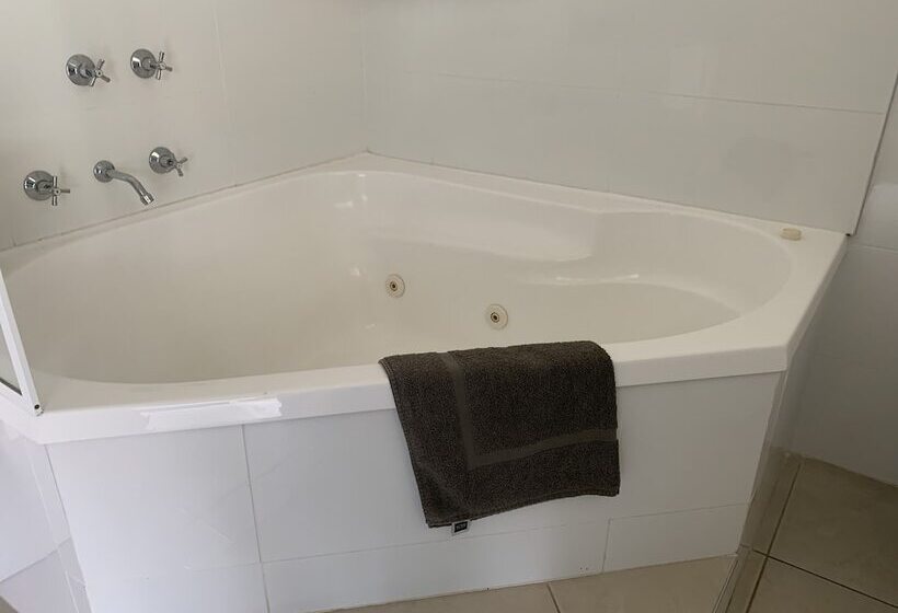 בית מלון כפרי Orbost Country Man Motor Inn