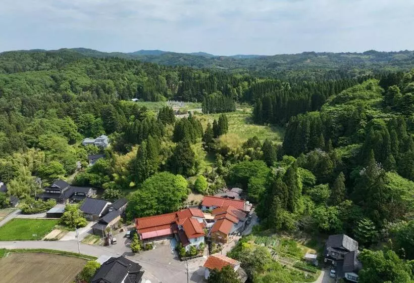 Hotelli 湯の里いけもり別館 天座