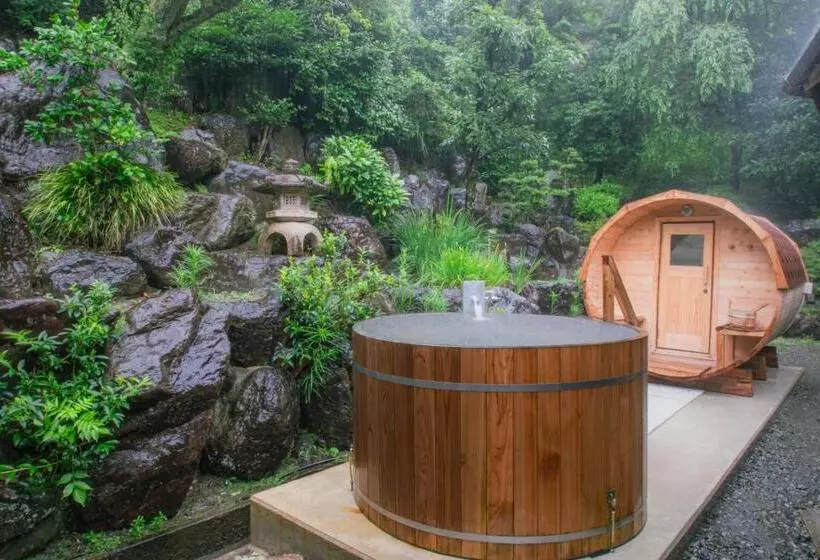 Hotelli 湯の里いけもり別館 天座