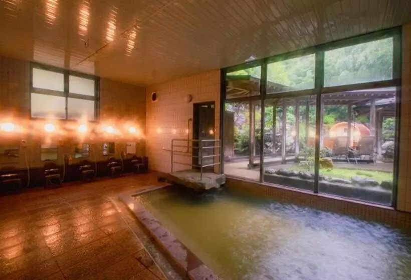 Hotelli 湯の里いけもり別館 天座