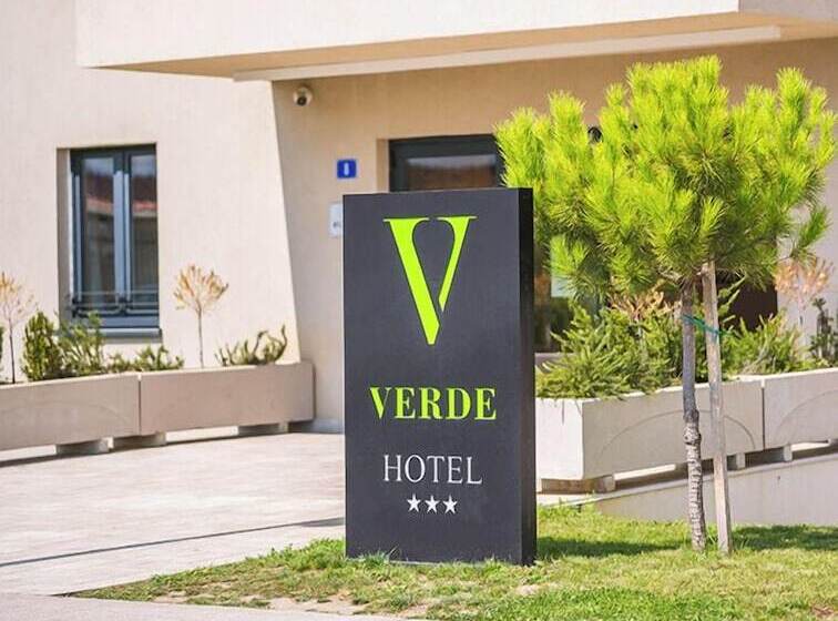 هتل Verde