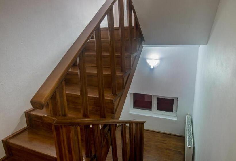 پانسیون Casa Flavius