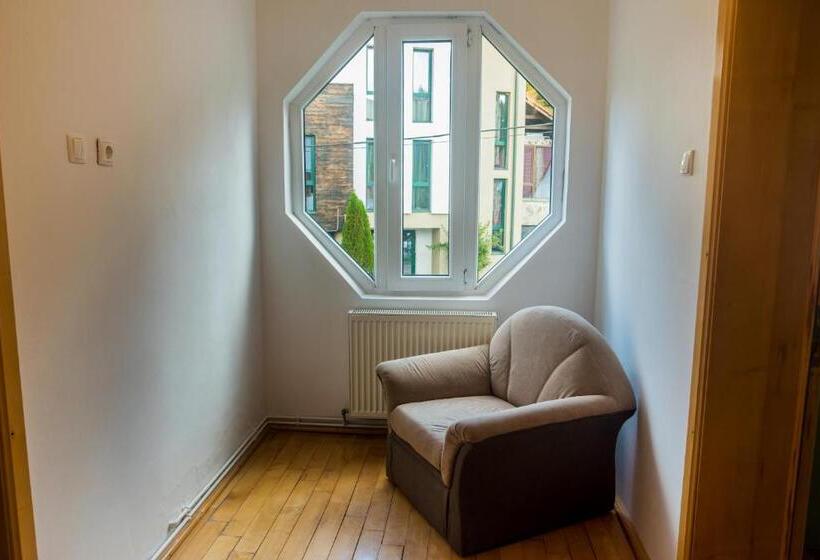 پانسیون Casa Flavius