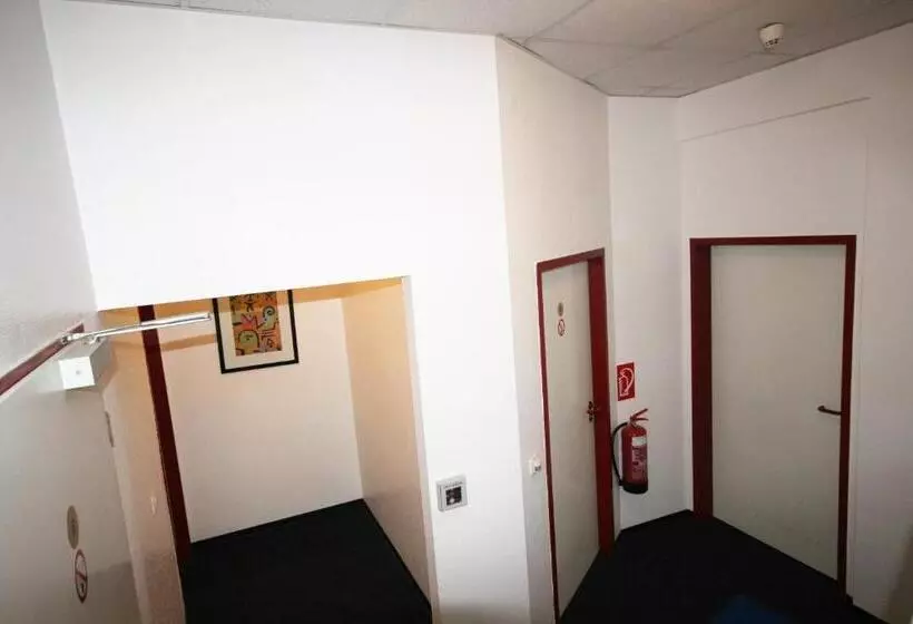 هاستل Aparthotel B & L