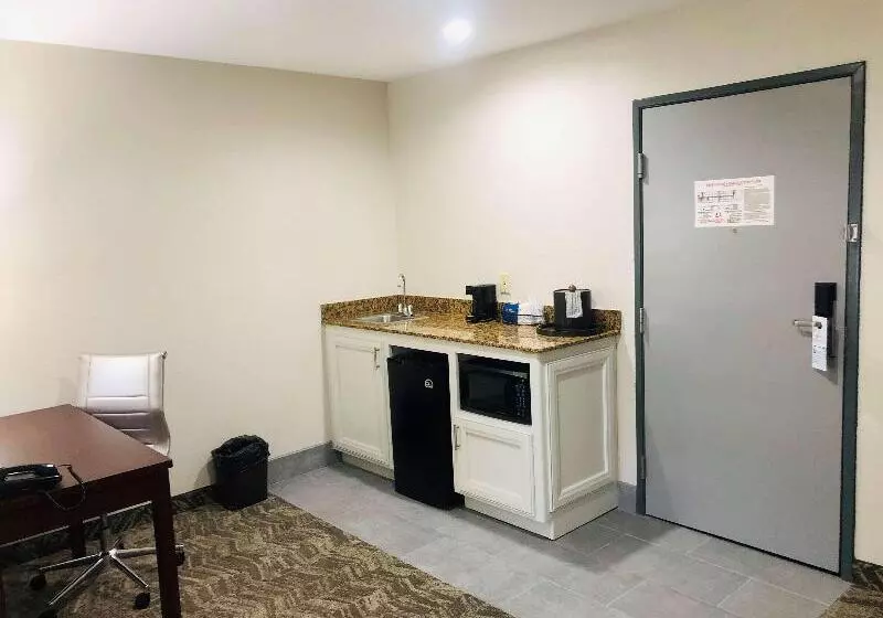 Hotelli Best Western Plus Lafayette Vermilion River Inn & Suites