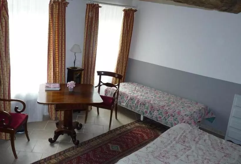 هتل Domaine Du Champ Fleuri