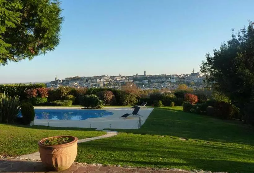 هتل Domaine Du Champ Fleuri