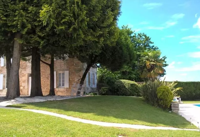 هتل Domaine Du Champ Fleuri