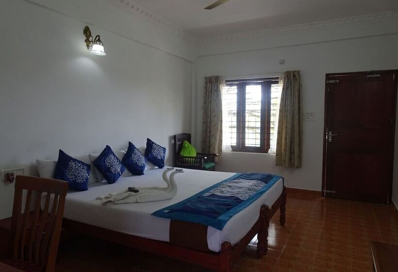 בית מלון כפרי Cosy Regency