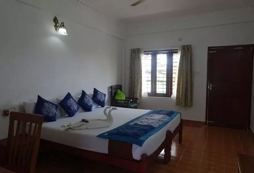 בית מלון כפרי Cosy Regency