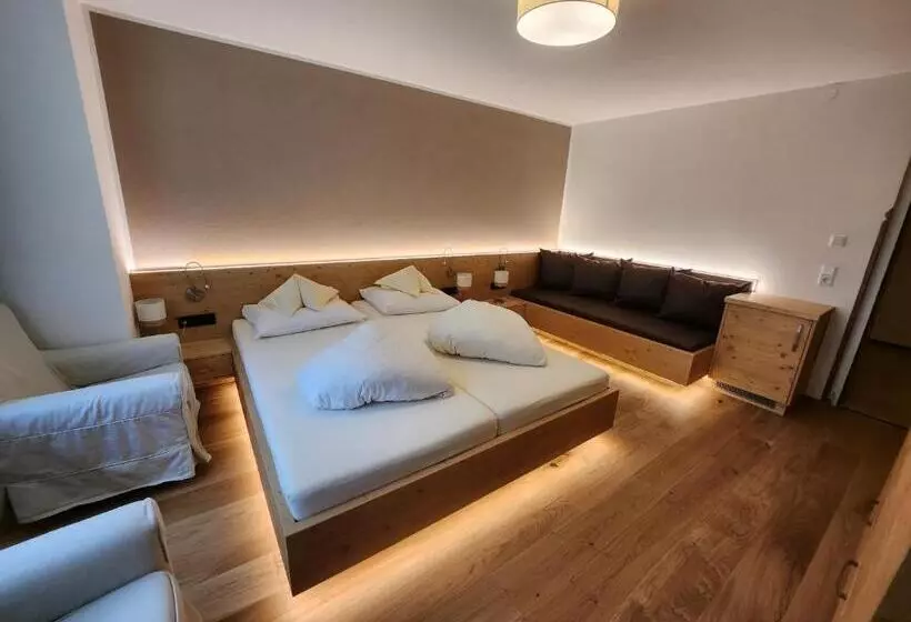 בית מלון כפרי Der Paternwirt