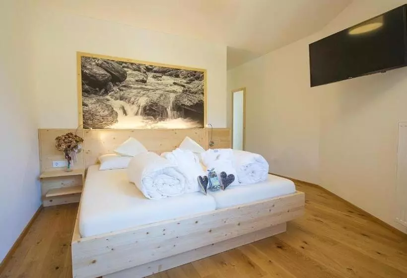 בית מלון כפרי Der Paternwirt