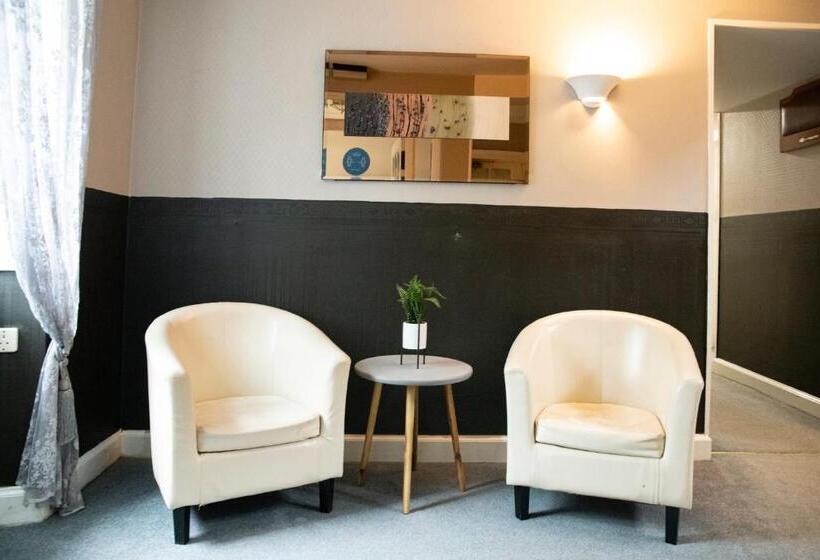 فندق Douglas Arms