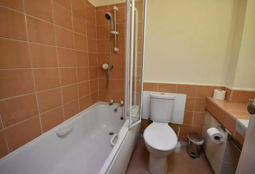 בית מלון כפרי Douglas Arms