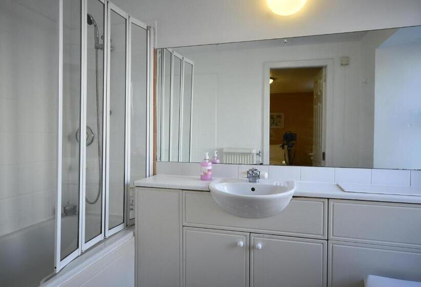 فندق Douglas Arms