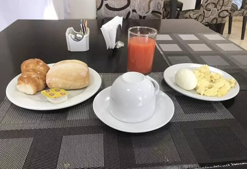 هتل El Angolo Talara