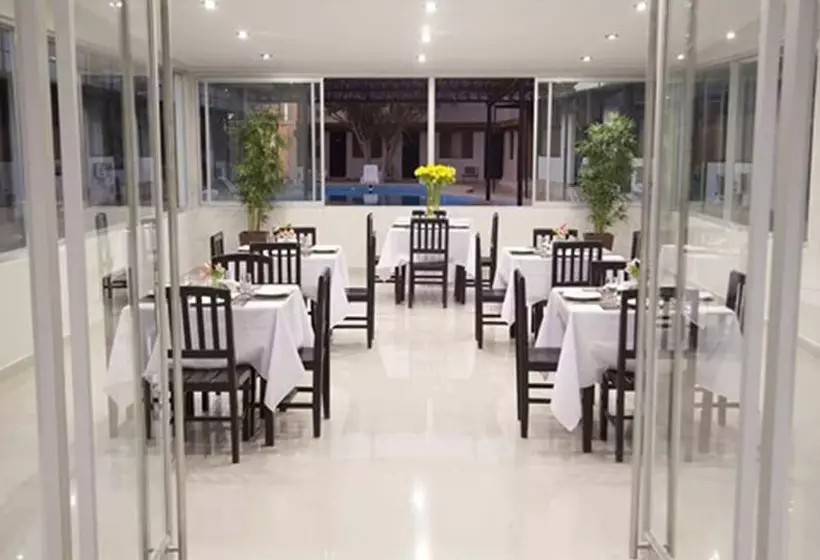 هتل El Angolo Talara