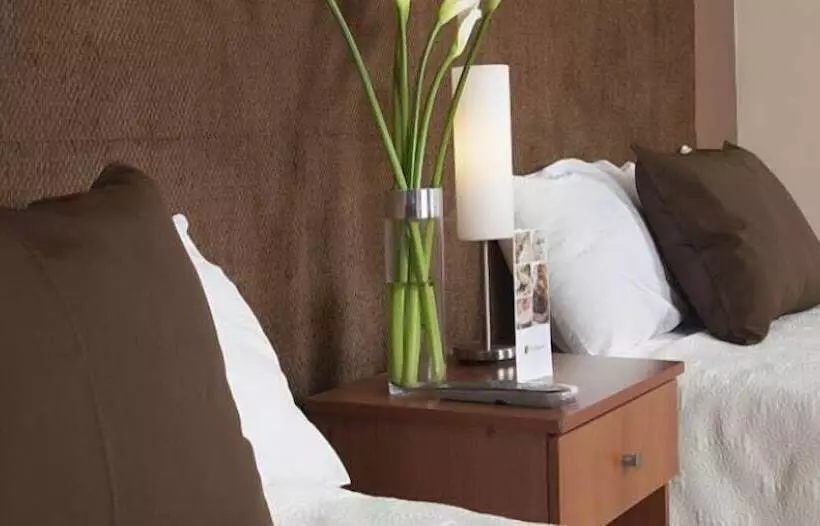 هتل El Angolo Talara