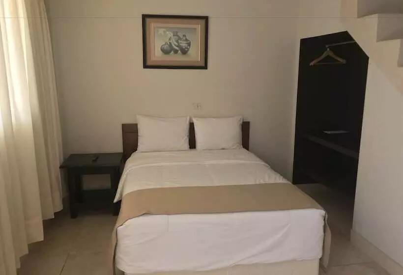 هتل El Angolo Talara