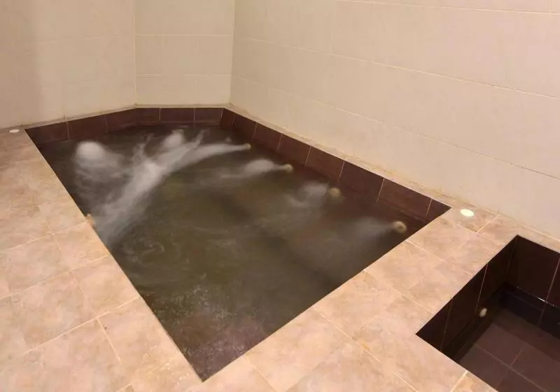 هتل Grand Zuri Dumai