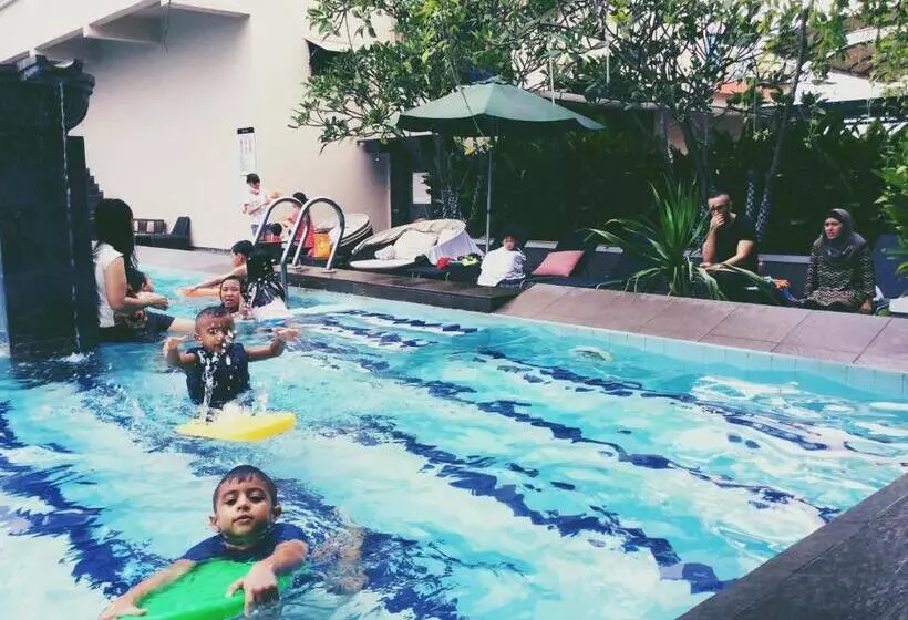 هتل Grand Zuri Dumai