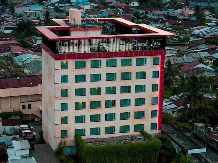 فندق Grand Zuri Dumai