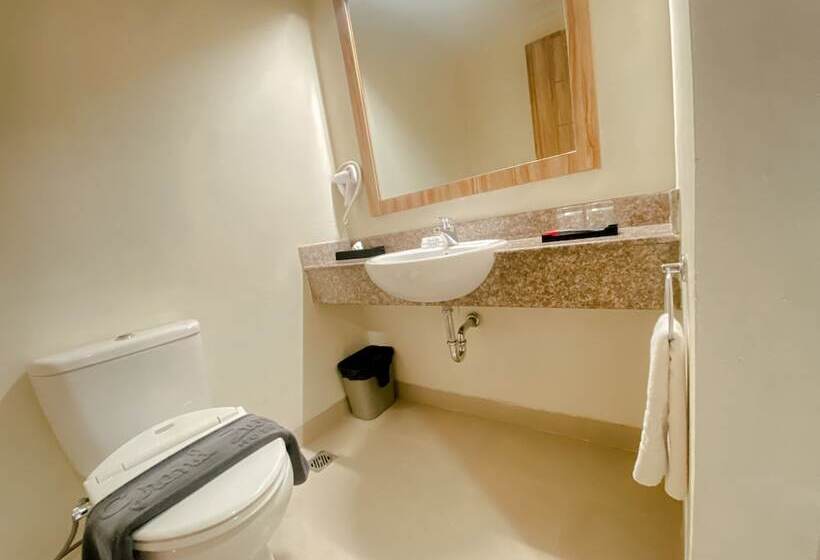 فندق Grand Zuri Dumai