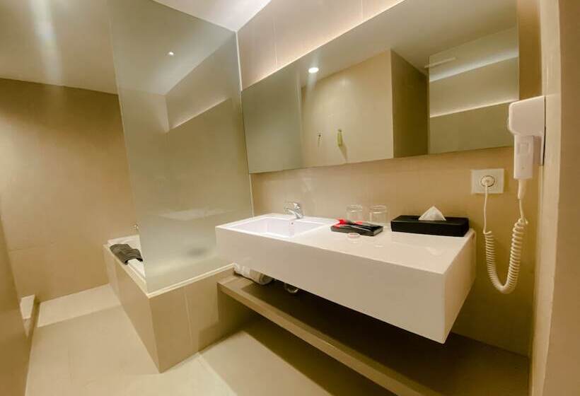 فندق Grand Zuri Dumai