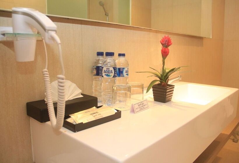 فندق Grand Zuri Dumai