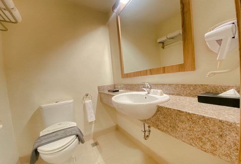 فندق Grand Zuri Dumai