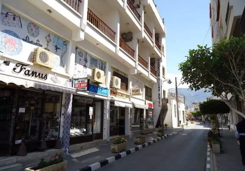 Отель Harbour Scene