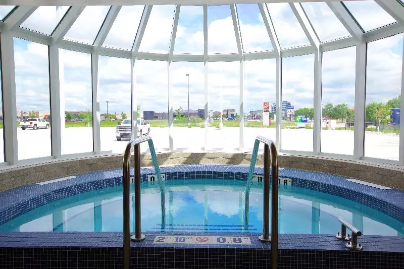 هتل Holiday Inn Express Fargo Sw   I 94 Medical Center By Ihg