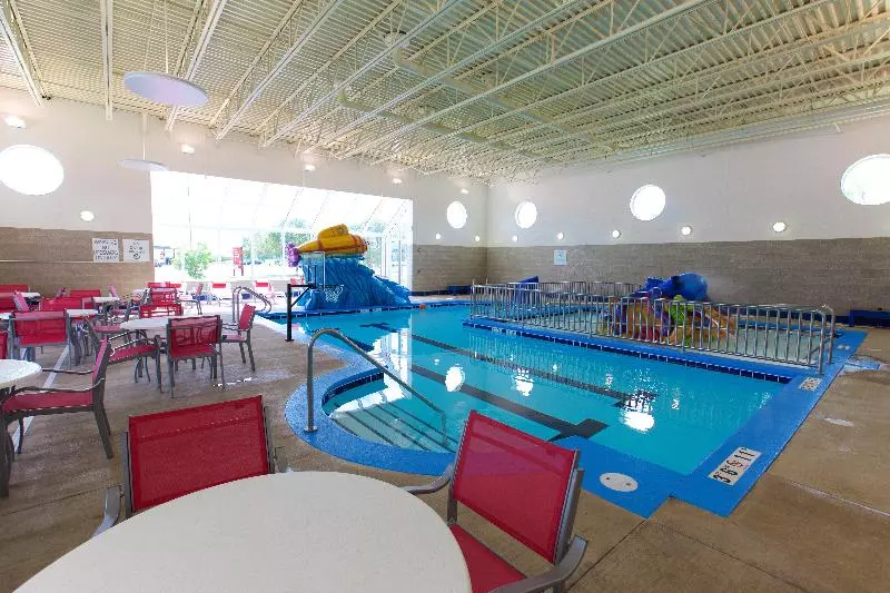هتل Holiday Inn Express Fargo Sw   I 94 Medical Center By Ihg
