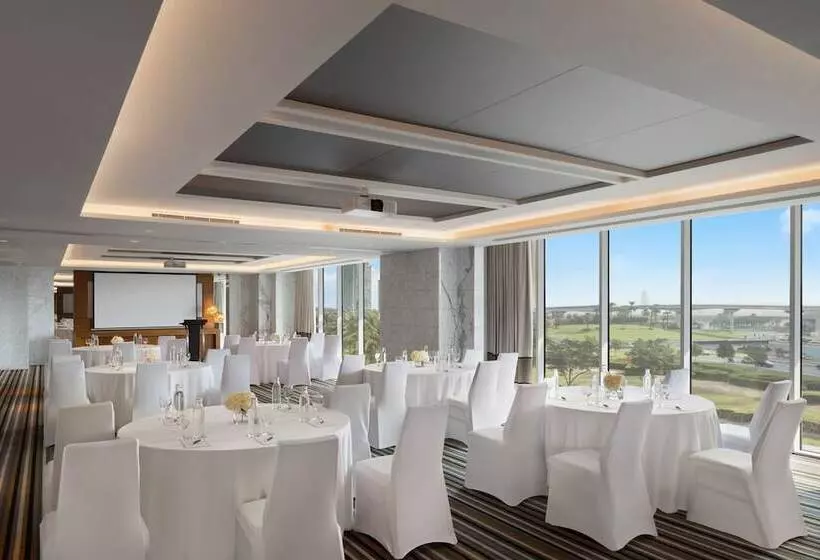 Sheraton Grand Hotel, Dubai