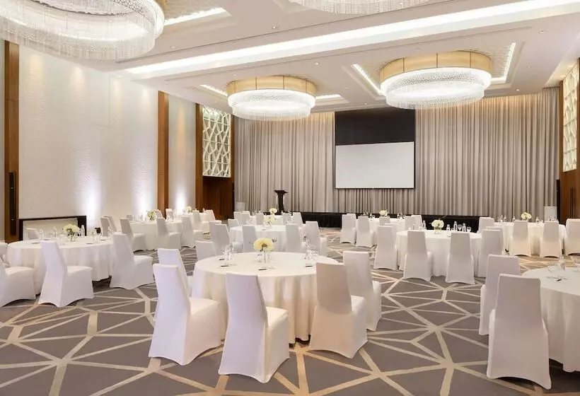 Sheraton Grand Hotel, Dubai