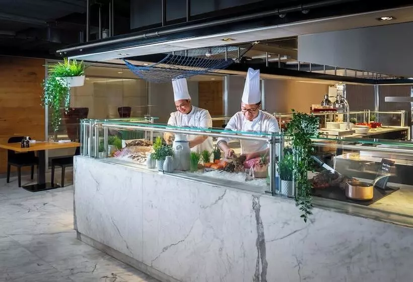 Sheraton Grand Hotel, Dubai