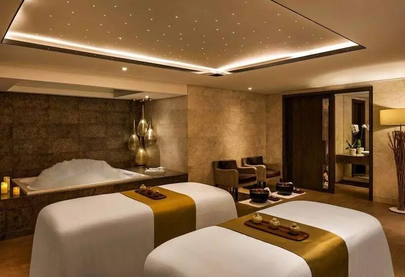 Sheraton Grand Hotel, Dubai