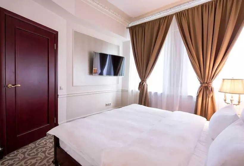 Отель The Rooms Boutique